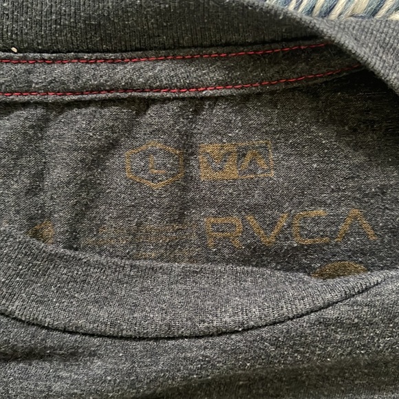 MENS RVCA LARGE shirt. Rasta colors. Surf. Skate. - Picture 2 of 3